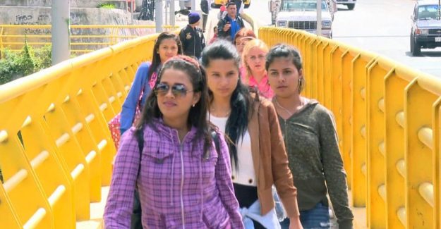 180326182125-venezolanos-cruzan-frontera-ecuatoriana-pkg-canizares-full-169-1170x610